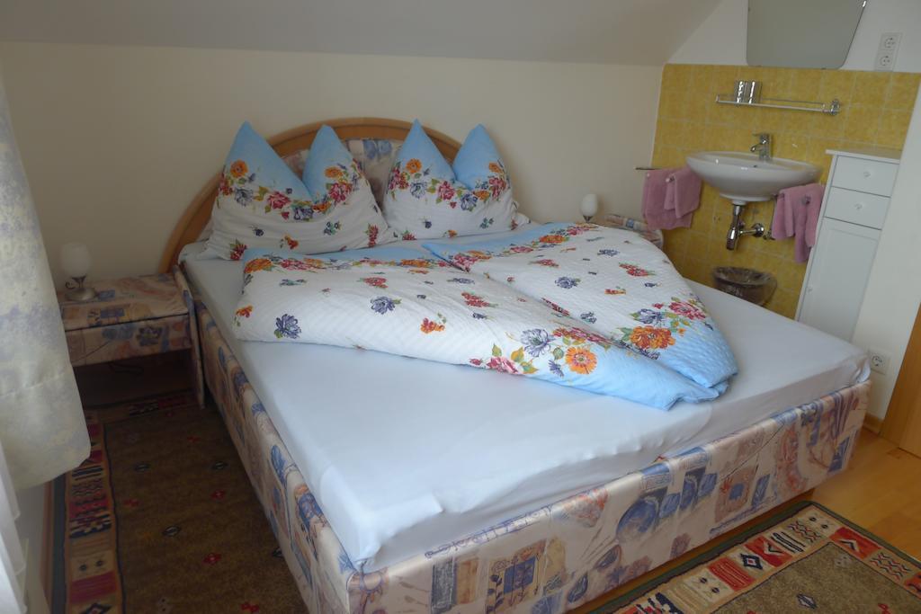 Ferienwohnung Kusternik Velden am Wörthersee Camera foto